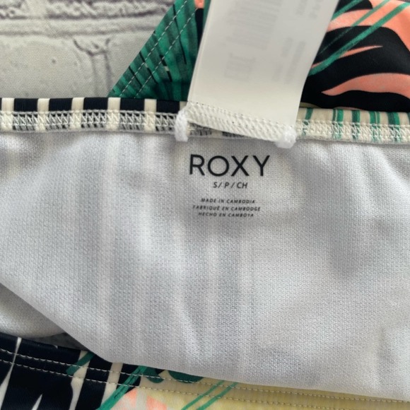 [Roxy] NWT beach classics regular bikini bottom size small - Picture 3 of 6